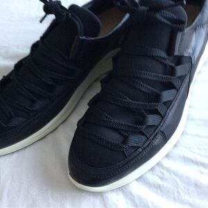 PRICE DROP! NEW Black Ecco Sneakers